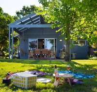 Wayward Cottage - Pubs and Clubs