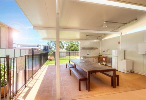 Weipa Motel Resort - Pubs and Clubs 3