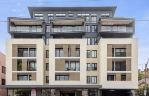 Welcome To Kensington - Homestay - Pubs and Clubs 0