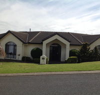 Wendy's Retreat - Pubs and Clubs