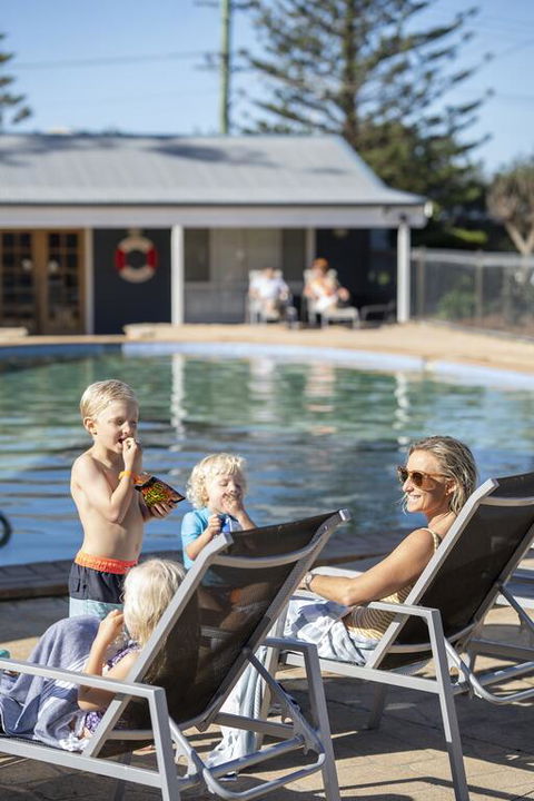 Werri Beach Holiday Park - Pubs and Clubs 3