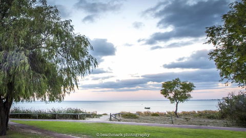 Whalers Cove Villas - Pubs and Clubs 1