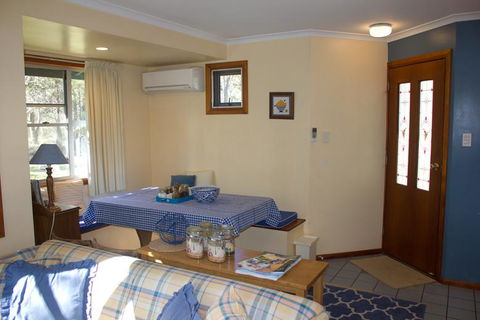 Whiskey Gully Wines - Pubs and Clubs 1