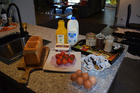 Whispers At Cedar Grove - Pubs and Clubs 1