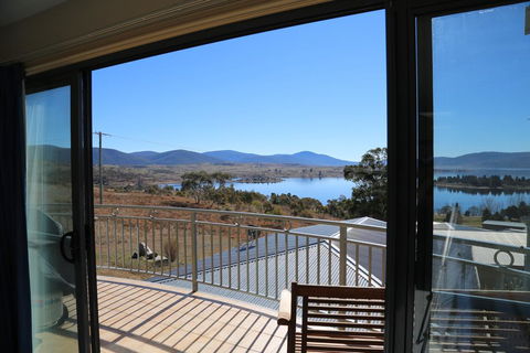 Whistler 4 - Pubs and Clubs 0