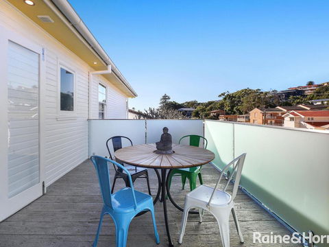 White Beach - 42 Ash Street - Pubs and Clubs 2