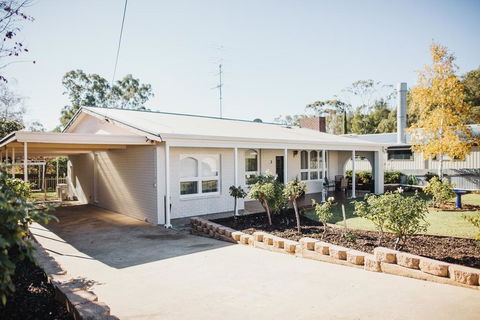 White On Wright Clare - Pubs and Clubs 1