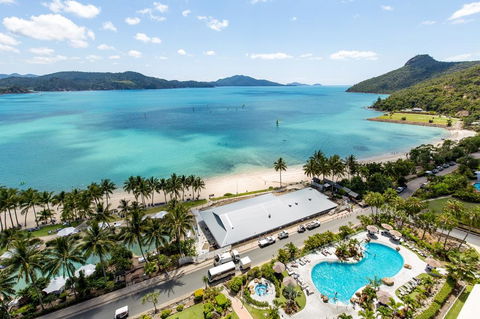 Whitsunday Apartment 1306 - Pubs and Clubs 2