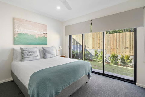 WHITSUNDAY Brand New Townhouse Close To Boardwalk - Pubs and Clubs 3