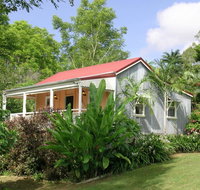 Whitsunday Cane Cutters Cottage - Go Out
