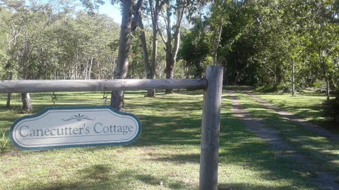 Whitsunday Cane Cutters Cottage - Go Out 1