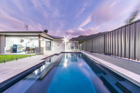 Whitsunday Sands - Pubs and Clubs 3