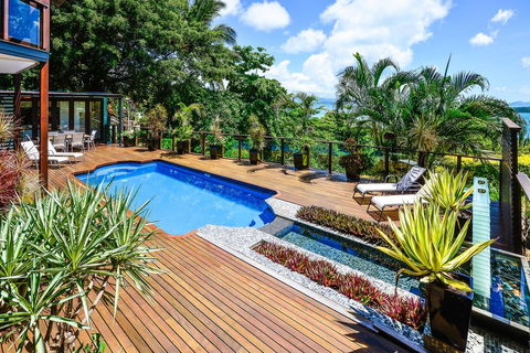 Whitsunday Waters On Hamilton Island - Pubs and Clubs 2