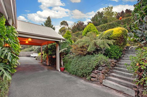 Wildwood Lodge - Pubs and Clubs 3