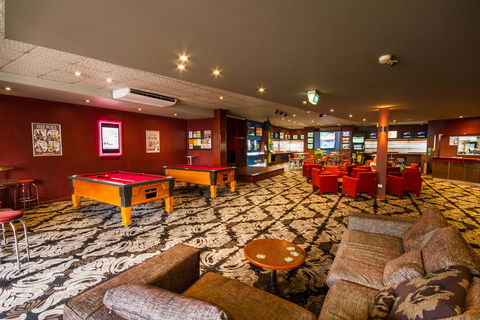 Wiley Park Hotel - Pubs and Clubs 1