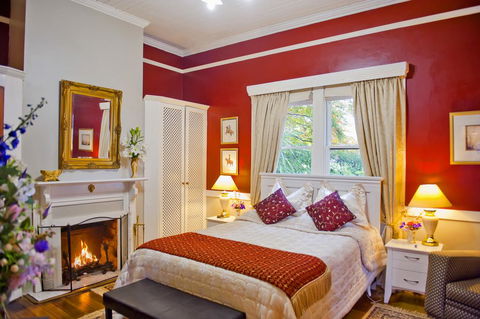 Willowlodge - Pubs and Clubs 1