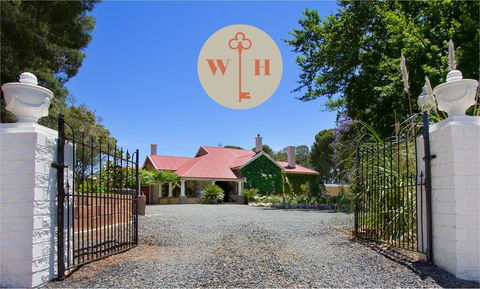 Wilsford House - Pubs and Clubs 0