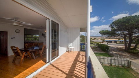 Wilto By The Beach - 4 (1) Wilto Street - Pubs and Clubs 2