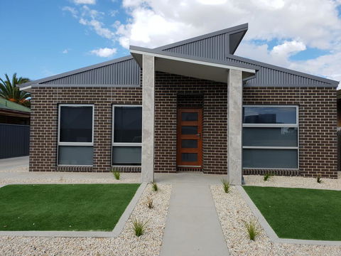 Wimmera Plains - Pubs and Clubs 0