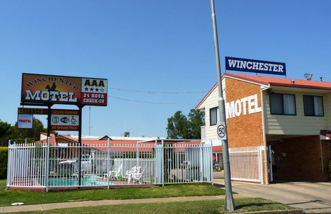 Winchester Motel - Pubs and Clubs 0