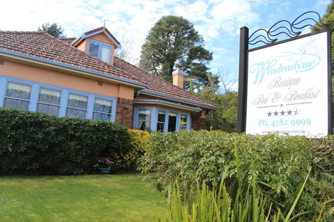 Windradyne Boutique Bed & Breakfast - Pubs and Clubs 0