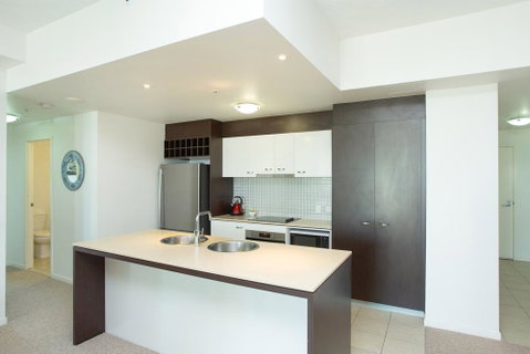 Wings Resort - Private Apartments - Pubs and Clubs 3