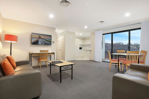 Wollongong Serviced Apartments - Pubs and Clubs 3