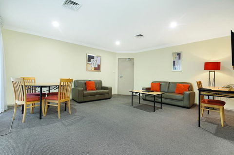Wollongong Serviced Apartments - Pubs and Clubs 1