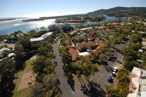 Wolngarin Holiday Resort Noosa - Pubs and Clubs 2