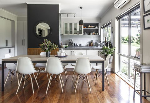 Wombat Edge - Pubs and Clubs 1