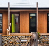 Wombat Hill Lodge - Pubs and Clubs