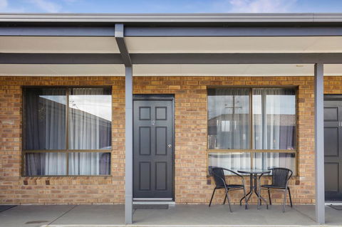 Wonthaggi Motel - Pubs and Clubs 2