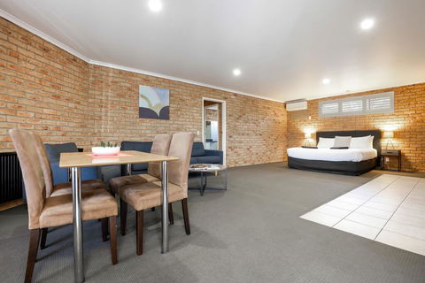 Wonthaggi Motel - Pubs and Clubs 3