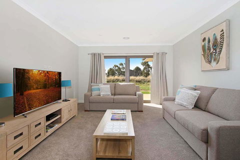 Woodbine Waters - Pubs and Clubs 0