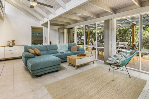 Woodland Haven - Pubs and Clubs 1