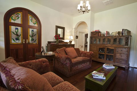 Woodlands Of Bridgetown B&B - Pubs and Clubs 2