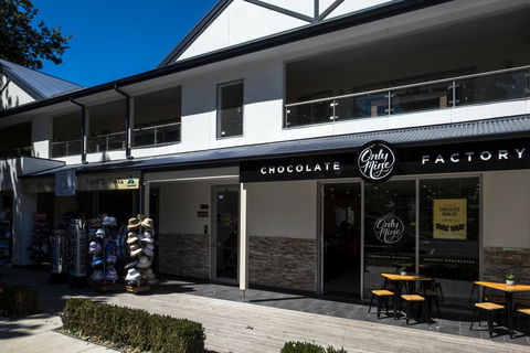 Woody Lifestyle One Bedroom Apartment - Pubs and Clubs 2