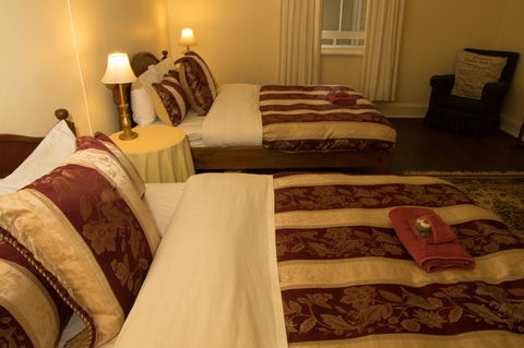 Wooleen Station - Pubs and Clubs 2