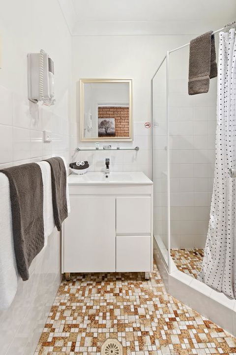 Woongarra Motel - Pubs and Clubs 3