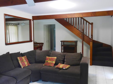 Wyndham Lodge - Pubs and Clubs 3