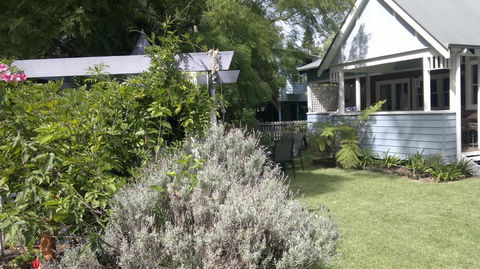 Wyreepi River Cottage - Pubs and Clubs 0