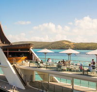 Yacht Club Villa - Pubs and Clubs