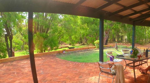 Yallingup Pet Friendly Bush Retreat - Pubs and Clubs 1