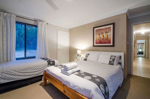 Yallingup Pet Friendly Bush Retreat - Pubs and Clubs 2