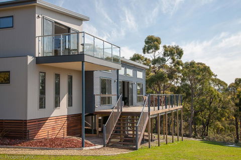 Yarrabee Nature Reserve - Pubs and Clubs 2