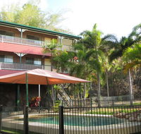 Yongala Lodge by The Strand - Go Out