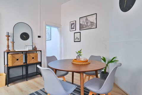 Your Home On Smith St Collingwood (With Parking) - Go Out 1