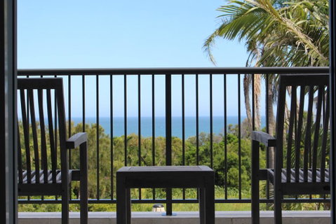 Zaffiro Beach House - Pubs and Clubs 2