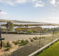 Serenity and sweeping Murray River views - Go Out