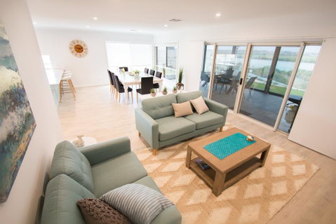 Serenity And Sweeping Murray River Views - Pubs and Clubs 3